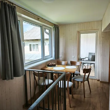 Maison d'hôtes At Starunchakiv Family 3*