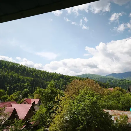 Konukevi At Starunchakiv Family Yaremche