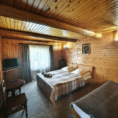At Starunchakiv Family Guest house