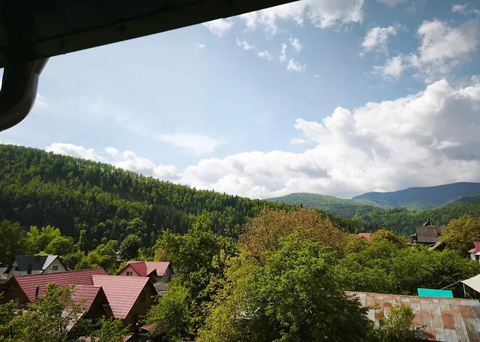 Konukevi At Starunchakiv Family Yaremche