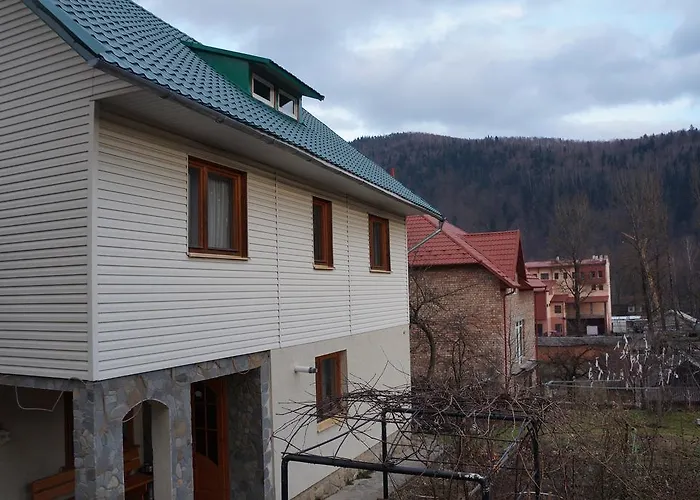 At Starunchakiv Family Yaremche